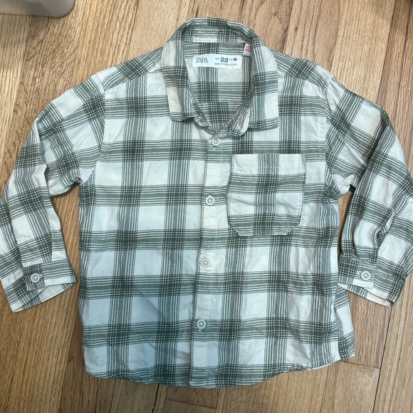 Zara Other - Zara Plaid Button-Down Shirt in Green and White